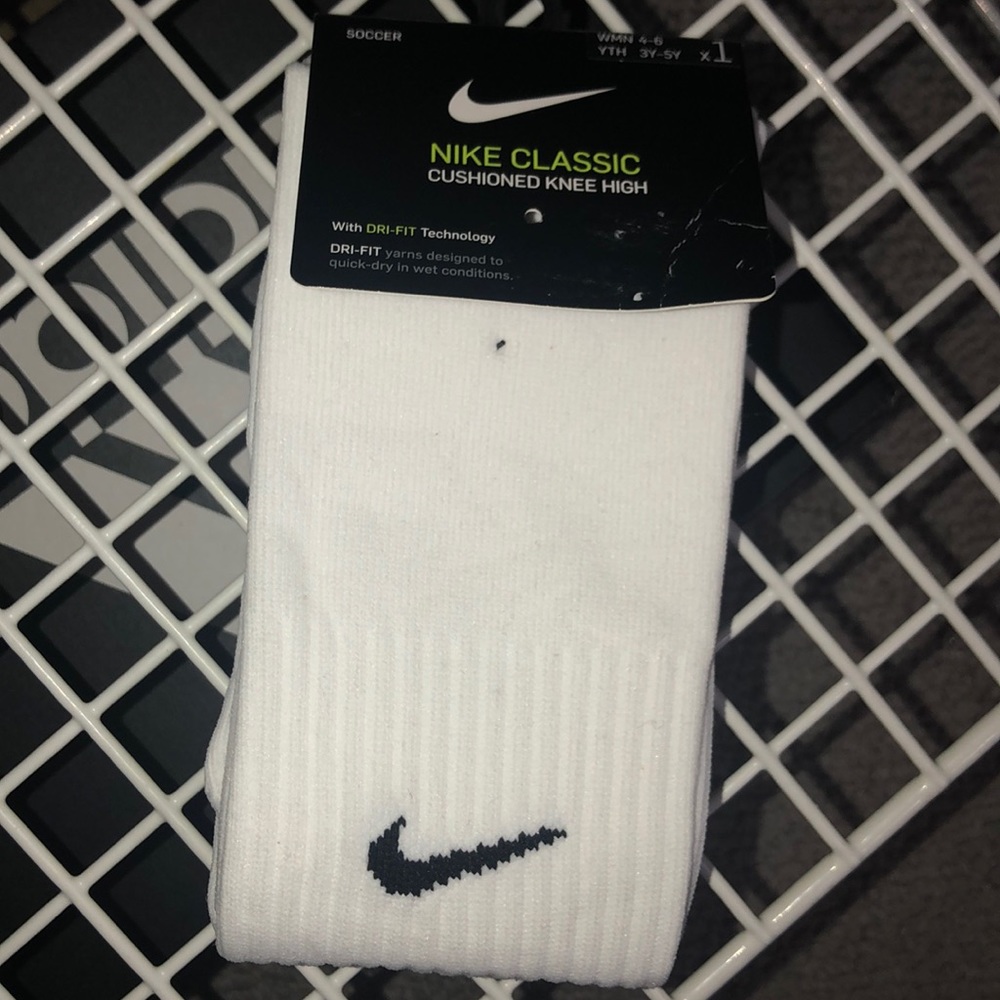 NWT🔴SALE ⚽️NIKE KNEE HIGH SOCCER SOCKS - Picture 2 of 6